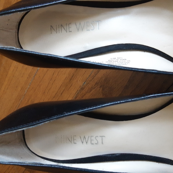 Nine West Classy Heels - Picture 3 of 4